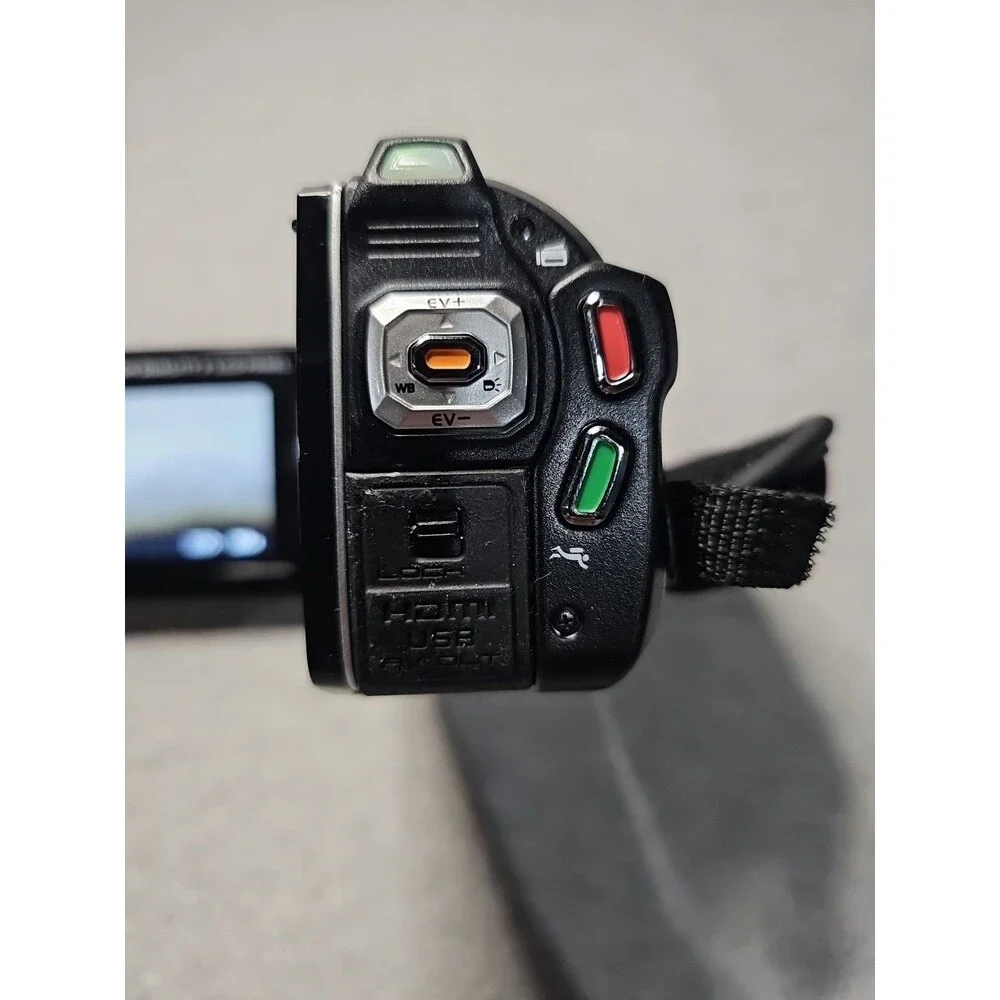 DXG-5B1V HD Sportster High Definition Waterproof Camcorder Camera & Battery Only